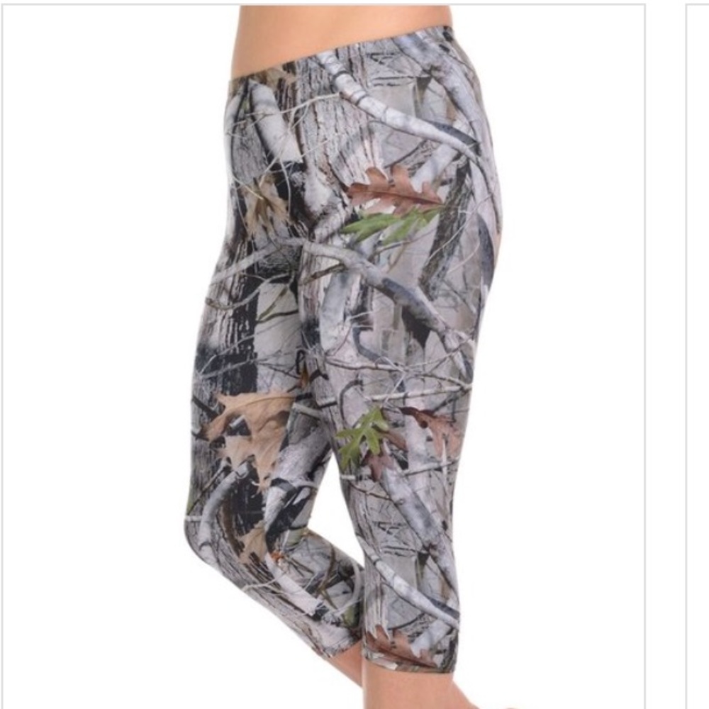 Camp hunting fishing Capri leggings tights plus sz